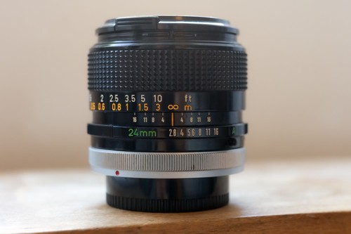 Canon 24mm s - 24mm, f2.8